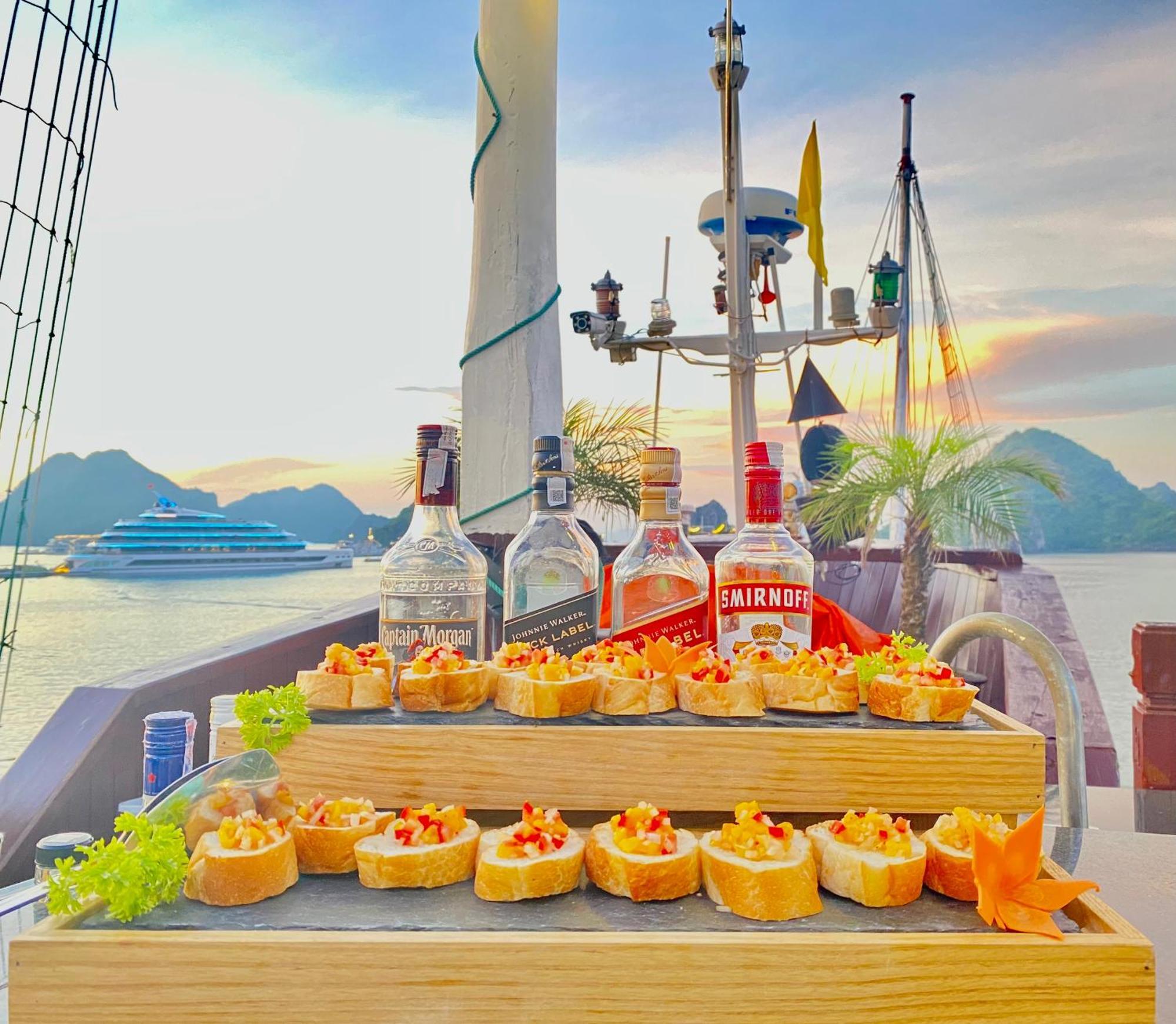 Hera Grand Luxury Cruise Hạ Long Ngoại thất bức ảnh