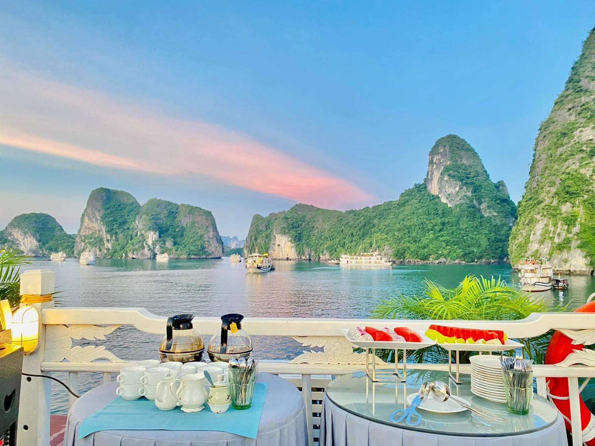 Hera Grand Luxury Cruise Hạ Long Ngoại thất bức ảnh